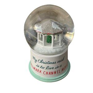 Hallmark Christmas Snow Globe Music Box Plays O' Christmas Tree